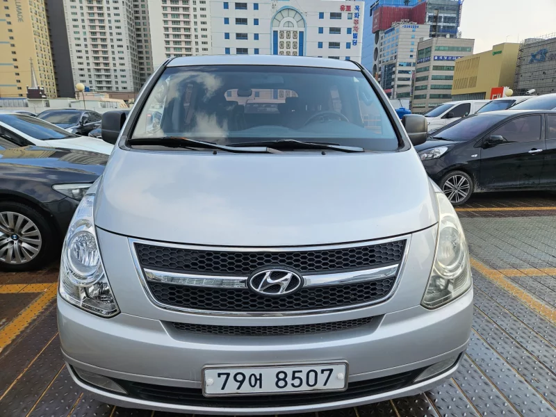Hyundai Grand Starex