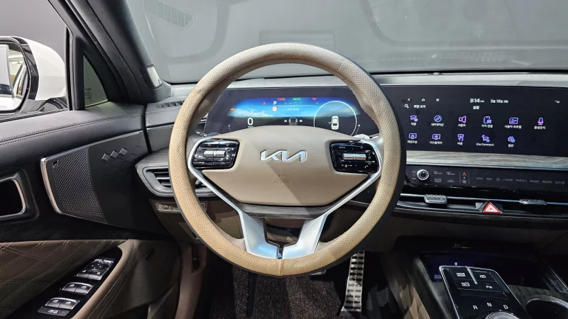 Kia K8