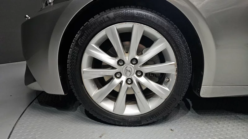 Lexus IS250