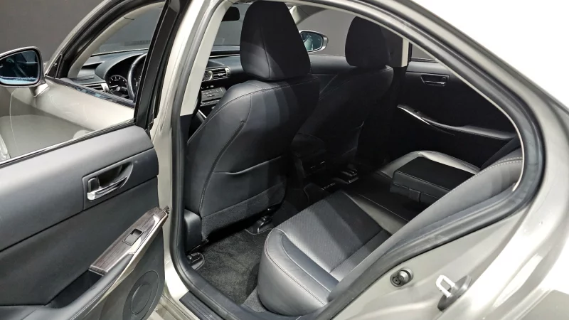Lexus IS250
