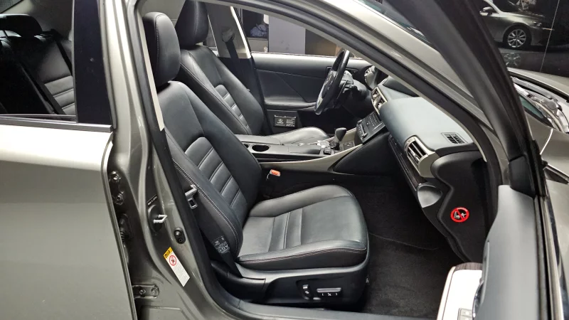 Lexus IS250