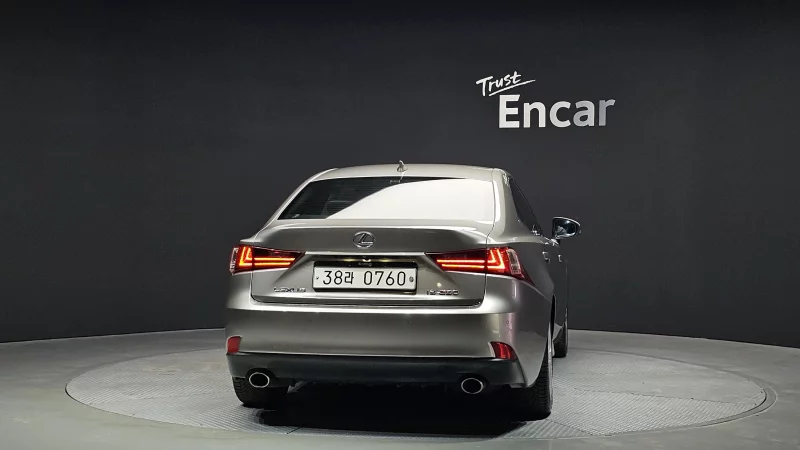 Lexus IS250