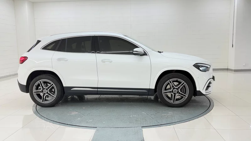 Mercedes-Benz GLA-Class