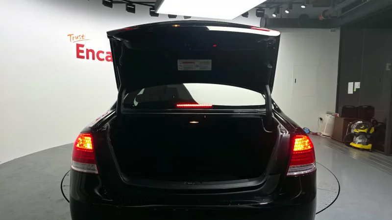 SsangYong Chairman W