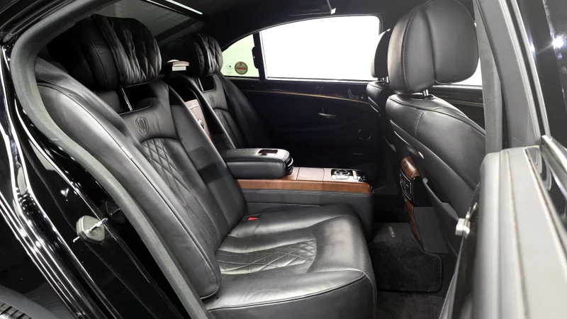 SsangYong Chairman W