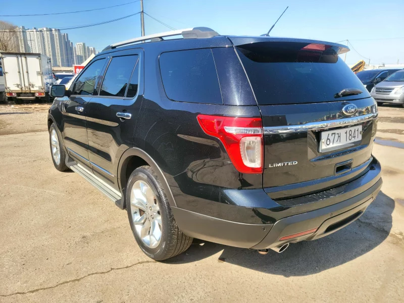Ford EXPLORER