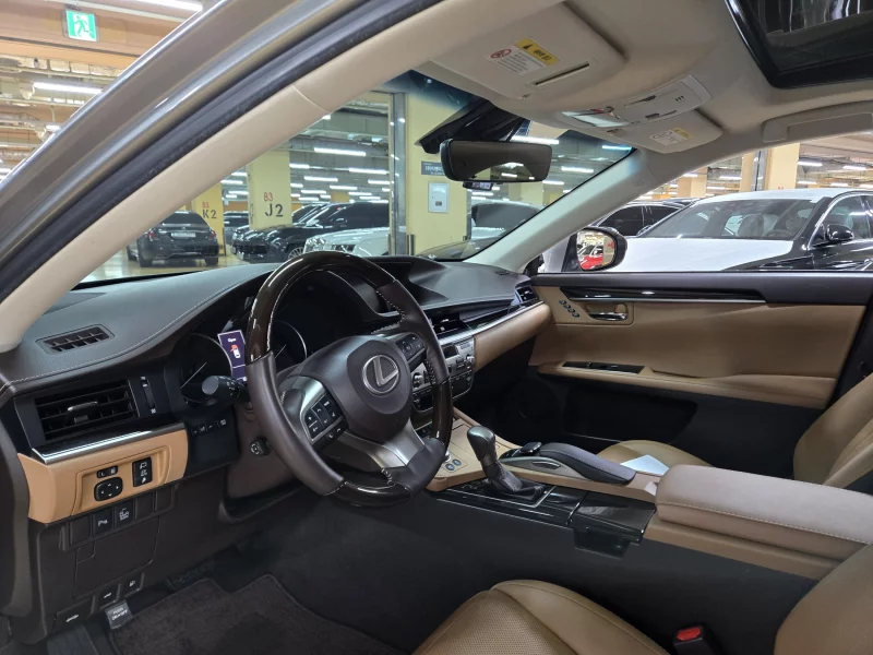 Lexus ES300h