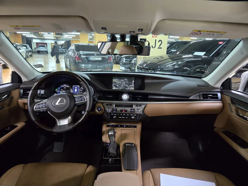 Lexus ES300h