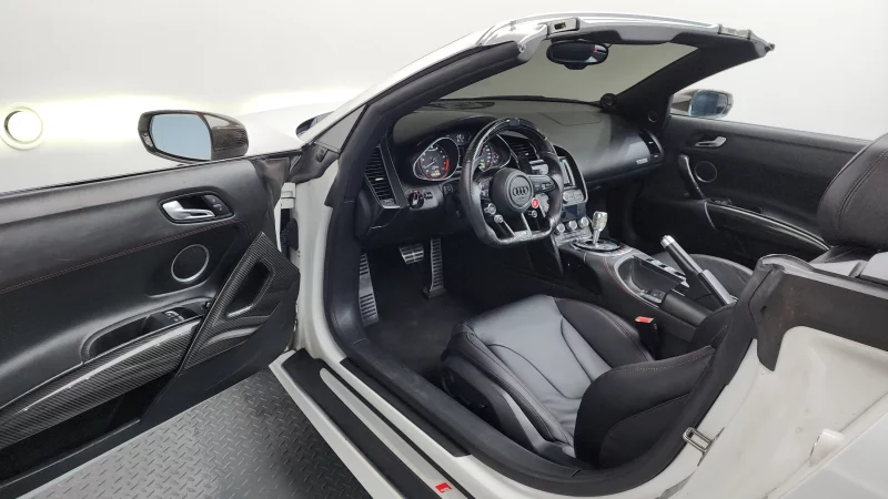Audi R8