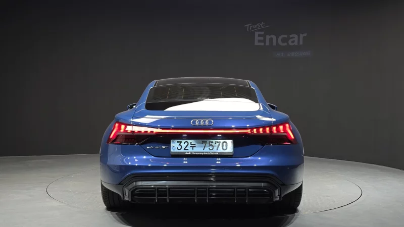 Audi E-TRON GT