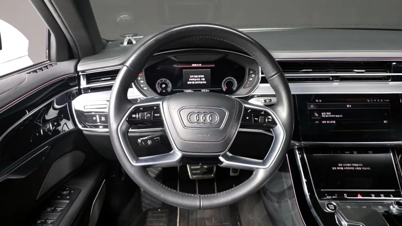 Audi A8