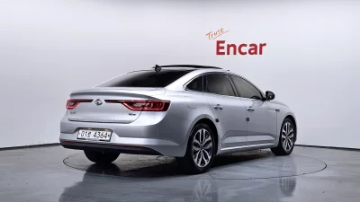 Renault SM6