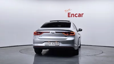 Renault SM6