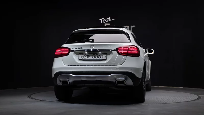 Mercedes-Benz GLA-Class