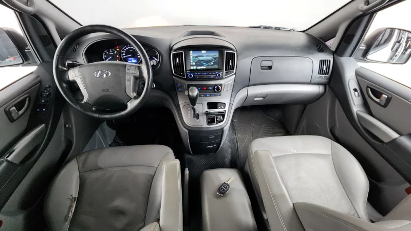 Hyundai Grand Starex