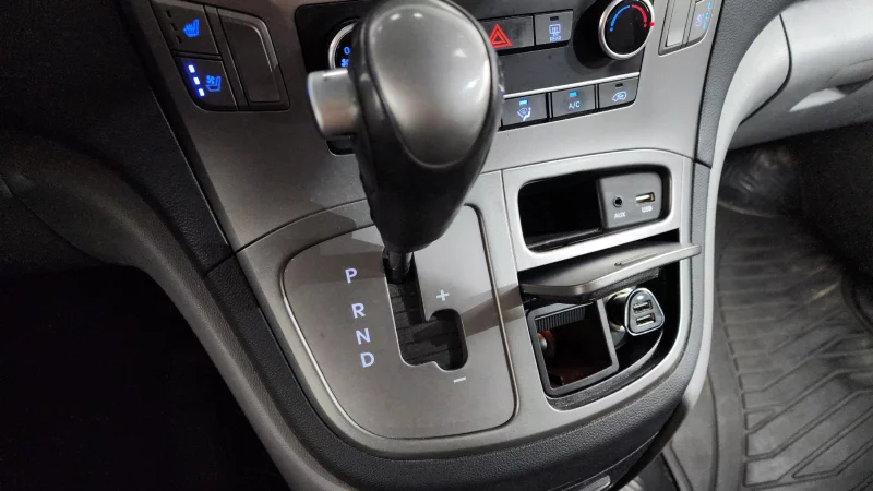 Hyundai Grand Starex