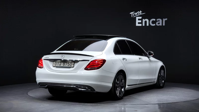 Mercedes-Benz C-Class