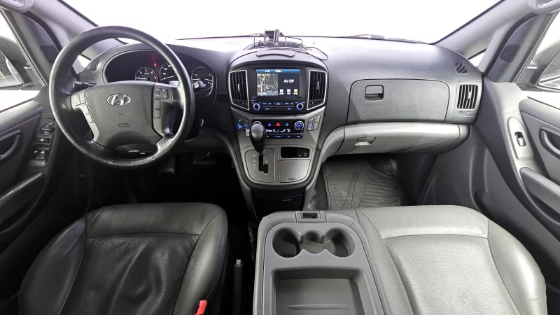 Hyundai Grand Starex