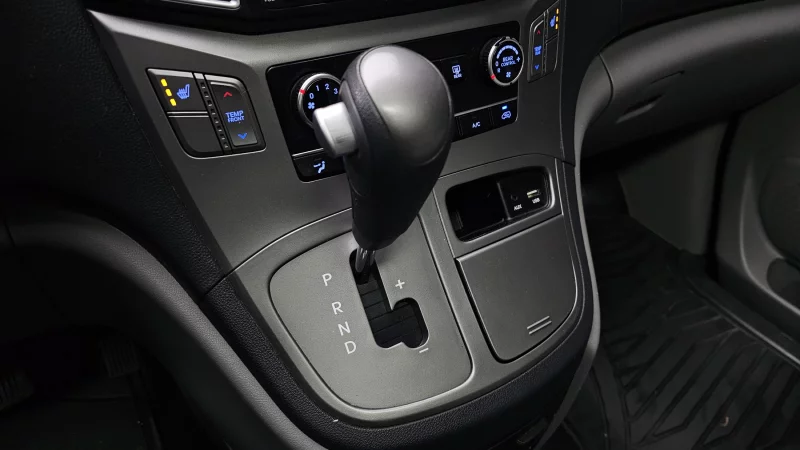 Hyundai Grand Starex