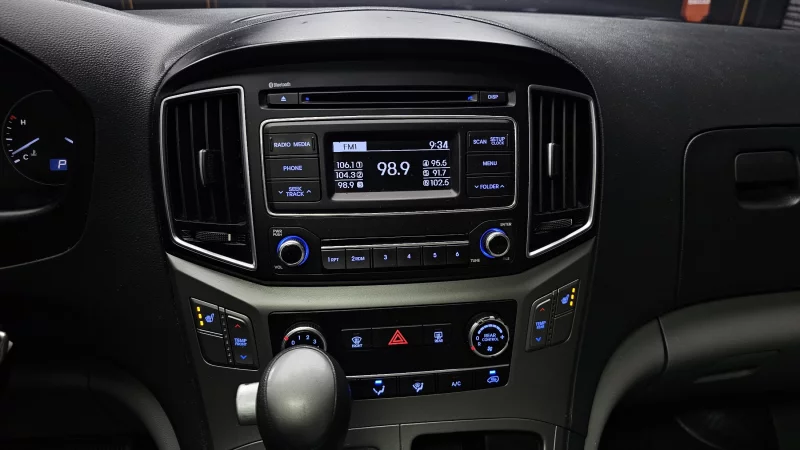 Hyundai Grand Starex