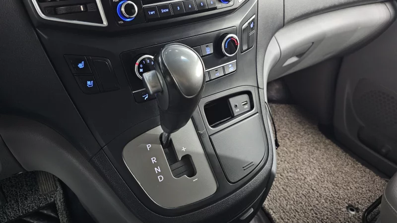 Hyundai Grand Starex