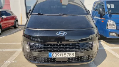 Hyundai Staria