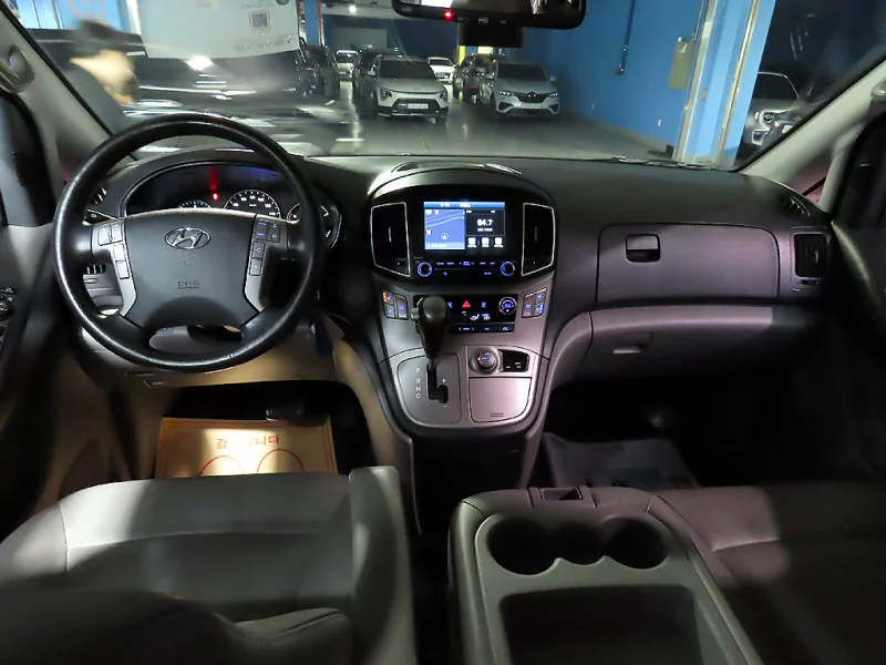 Hyundai Grand Starex