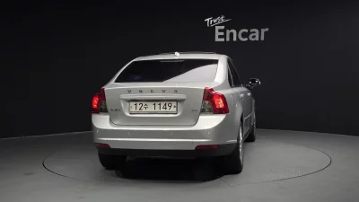 Volvo S40