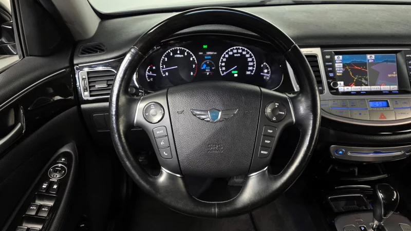 Hyundai Genesis
