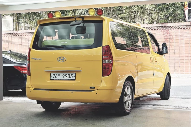 Hyundai Grand Starex