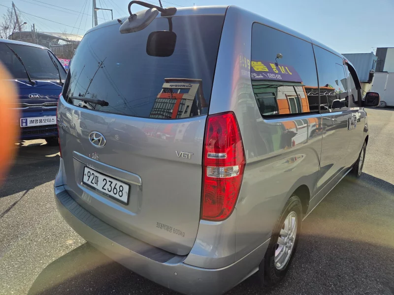 Hyundai Grand Starex