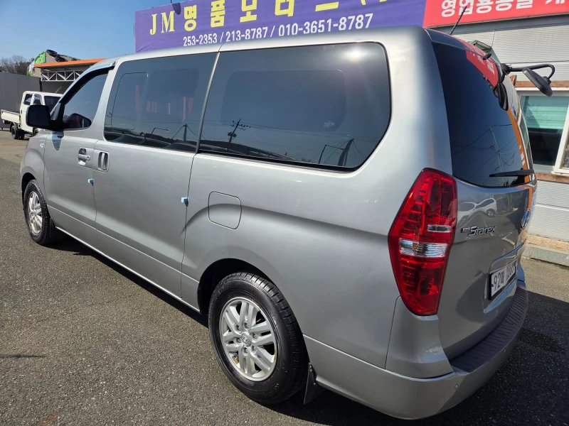 Hyundai Grand Starex