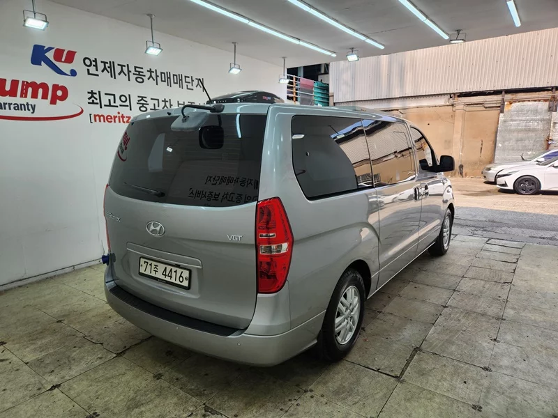 Hyundai Grand Starex