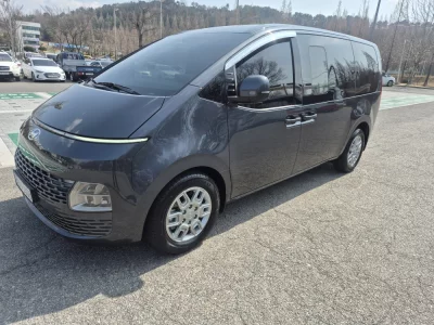Hyundai Staria
