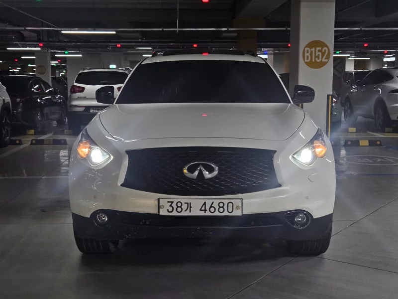 Infiniti QX70