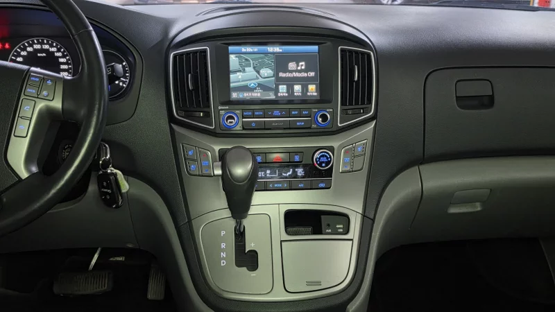 Hyundai Grand Starex