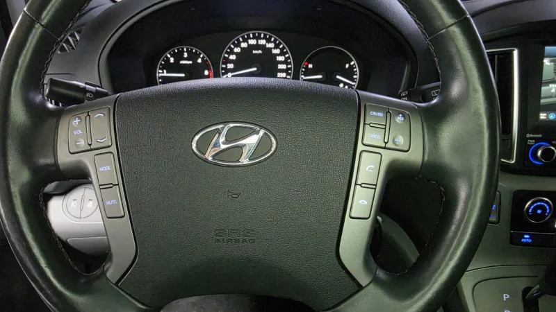 Hyundai Grand Starex