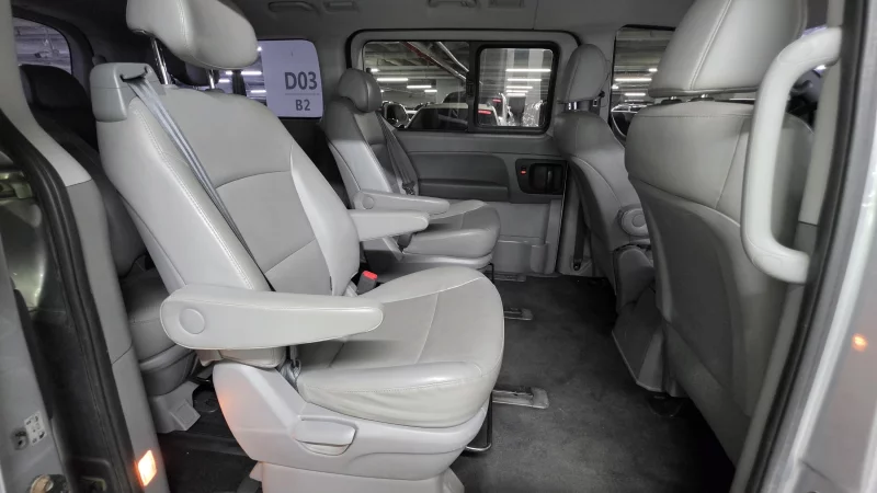 Hyundai Grand Starex