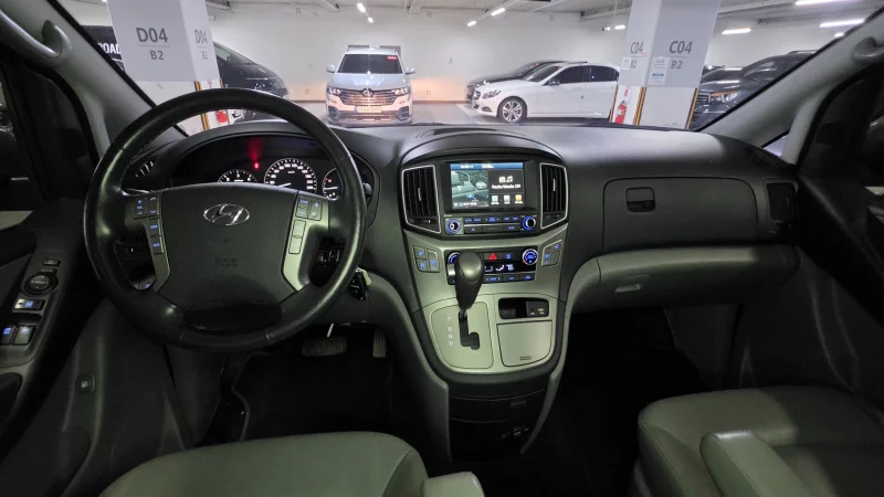 Hyundai Grand Starex