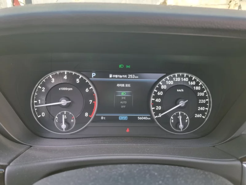 Genesis G90