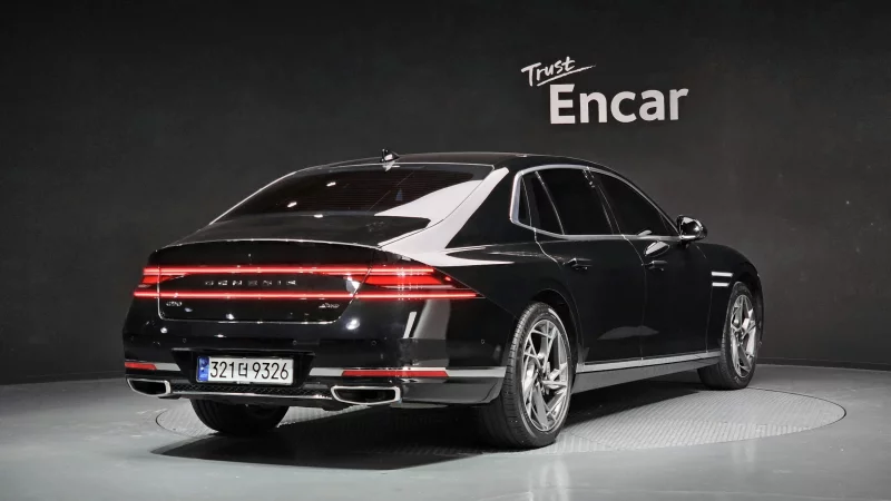 Genesis G90