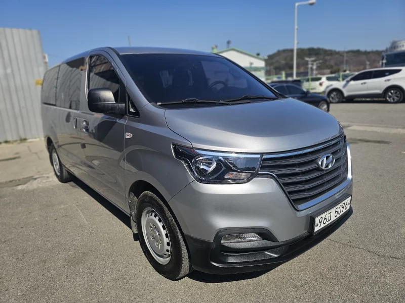 Hyundai Grand Starex