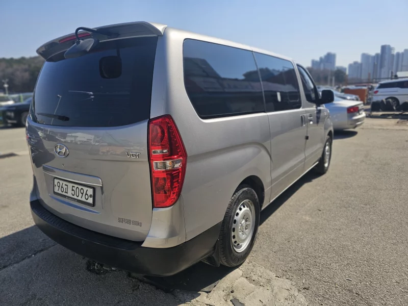 Hyundai Grand Starex