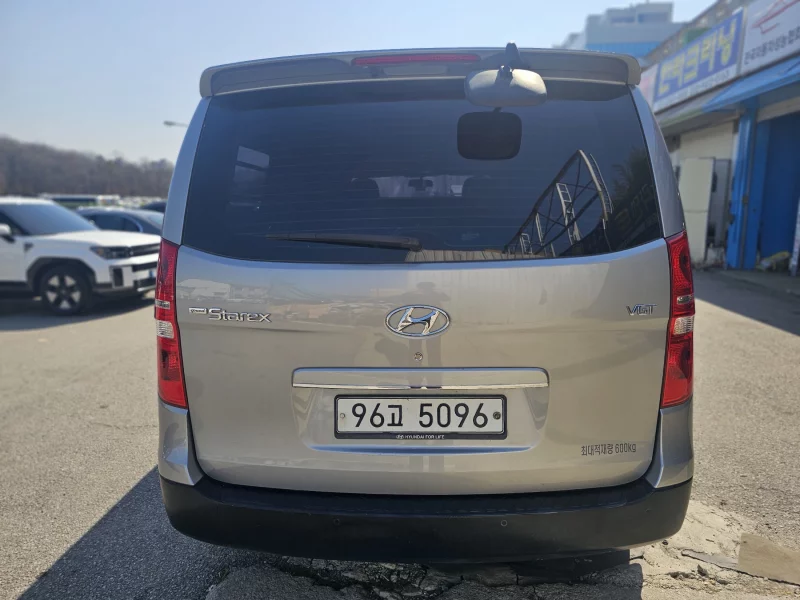 Hyundai Grand Starex
