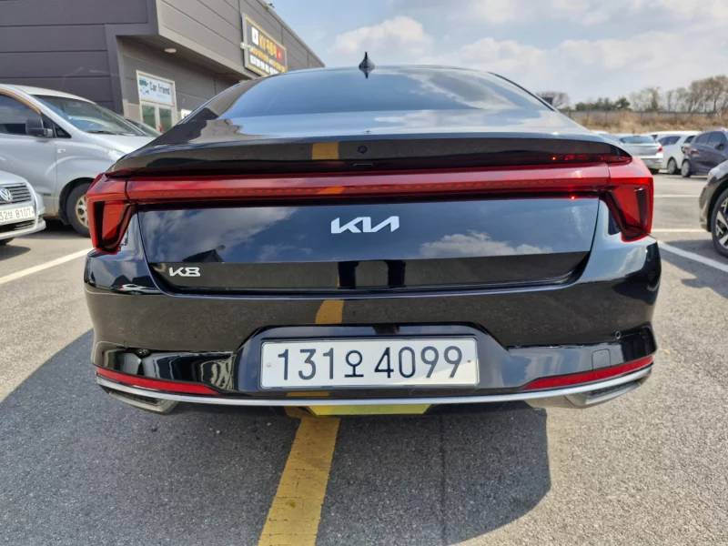Kia K8