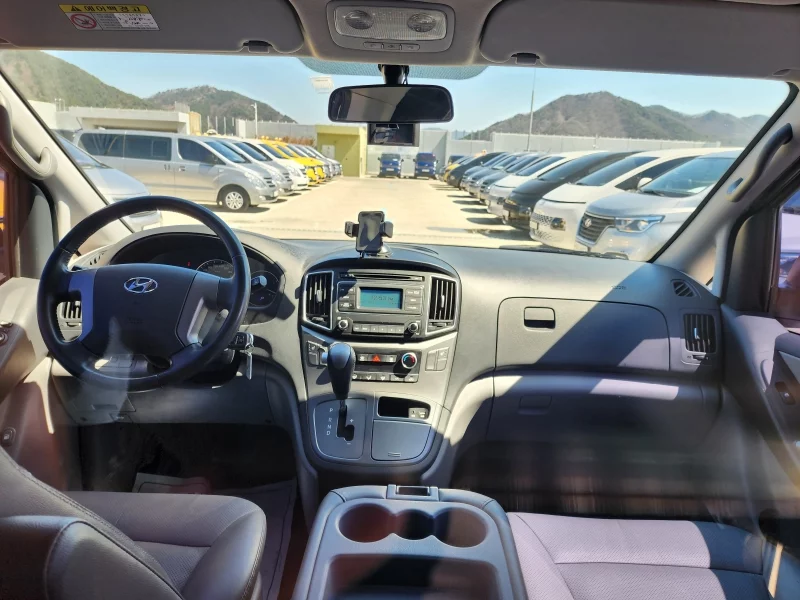 Hyundai Grand Starex