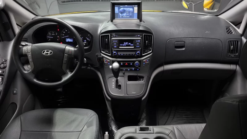 Hyundai Grand Starex