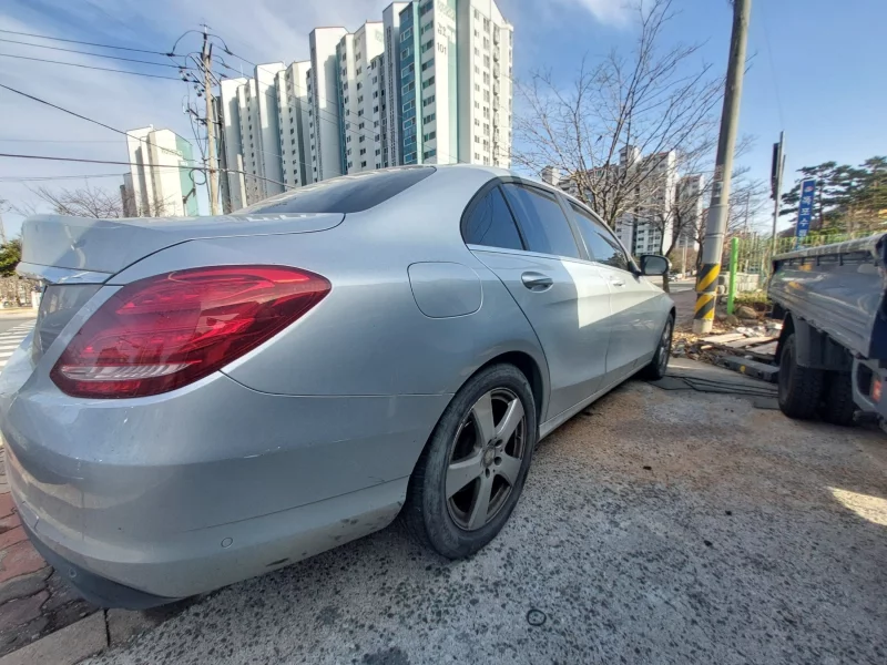 Mercedes-Benz C-Class