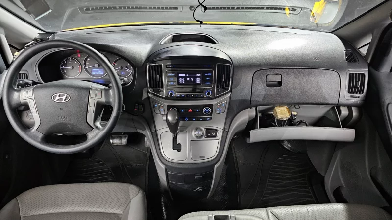 Hyundai Grand Starex