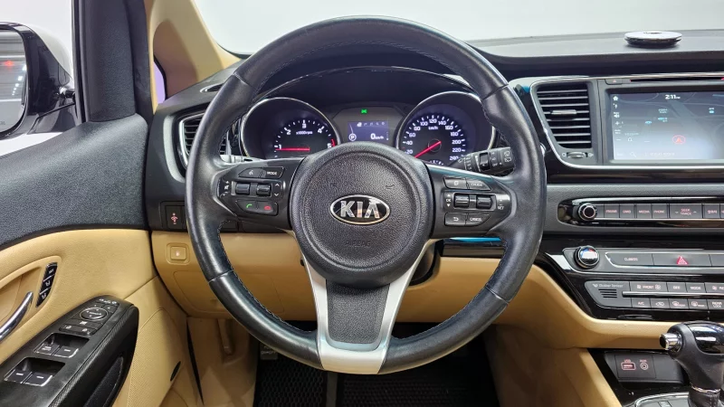 Kia Carnival